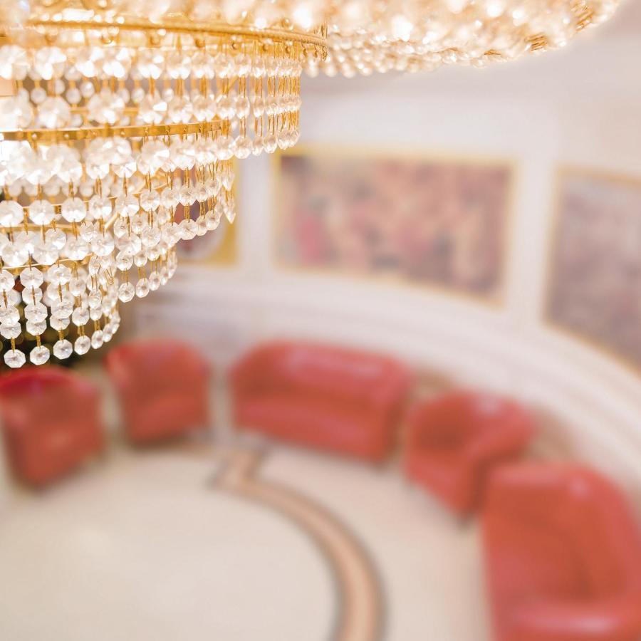 Hotel Villa Medici Рока Сан Джовани Екстериор снимка