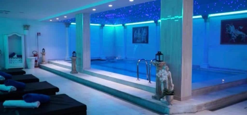 Hotel Villa Medici Рока Сан Джовани Екстериор снимка
