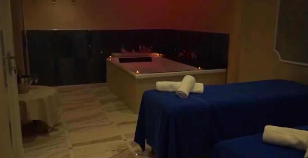 Hotel Villa Medici Рока Сан Джовани Екстериор снимка