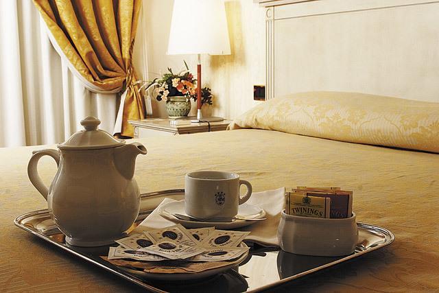 Hotel Villa Medici Рока Сан Джовани Екстериор снимка