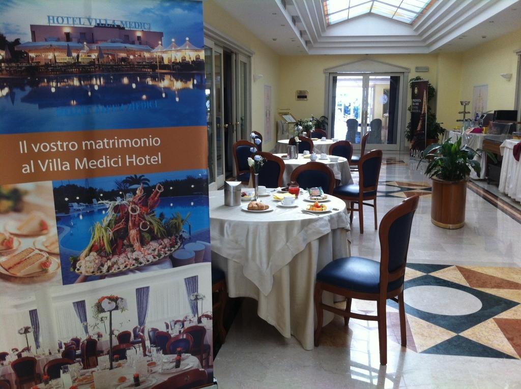 Hotel Villa Medici Рока Сан Джовани Екстериор снимка